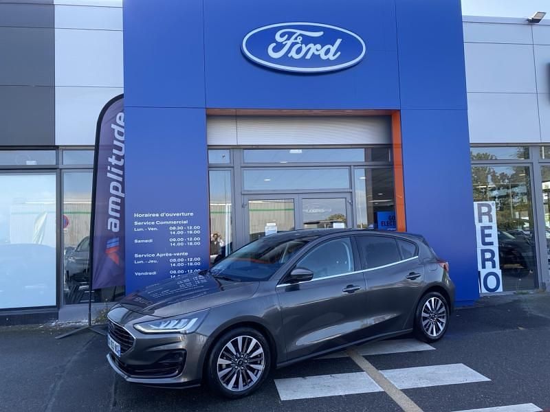 Utilisé 2022 Ford Focus Style Berline | 17 299 € (Prix juste) - Image 1/4