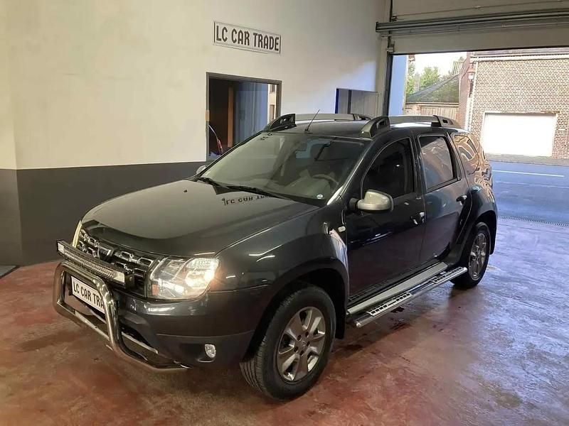 Gris Occasion 2015 Dacia Duster Ambiance SUV | 16 000 € (Prix assez cher) - Image 1/4