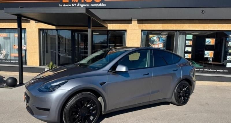 Occasion Tesla Model Y Standard Range 220 kW (300 ch) 2024 Gris SUV
