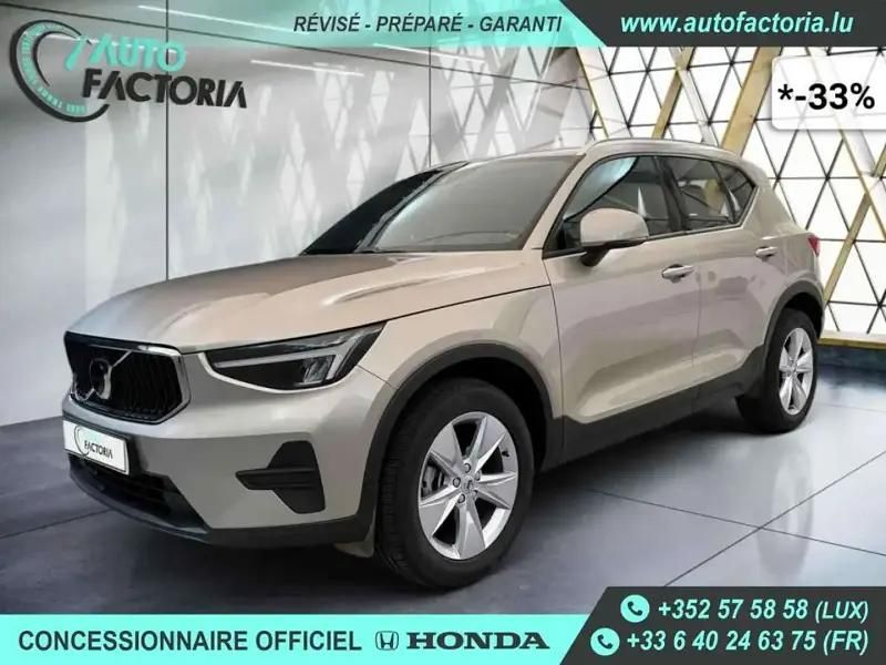 Blanc Utilisé 2024 Volvo XC40 SUV | 29 490 € (Super prix) - Image 1/4