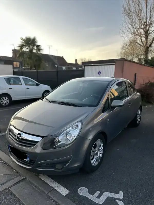 Utilisé 2010 Opel Corsa Berline | 4 299 € - Image 1/4