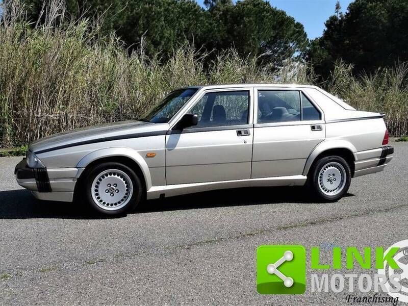 Gris Occasion 1988 Alfa Romeo 75 Berline | 14 500 € - Image 1/4
