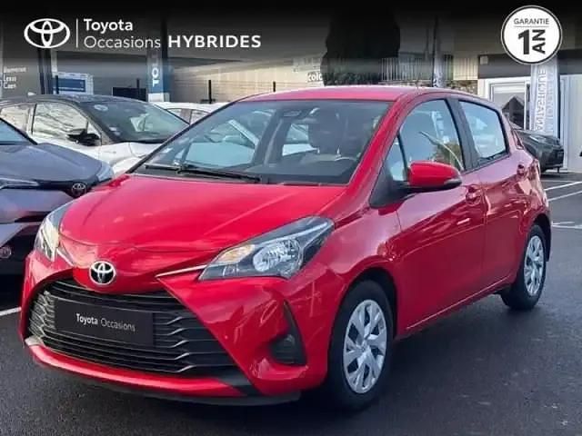 Rouge chilien Occasion 2020 Toyota Yaris Berline | 11 990 € (Prix juste) - Image 1/4