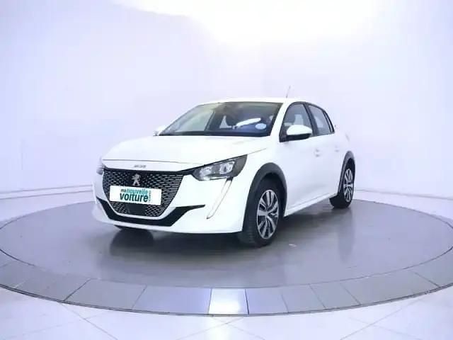 Blanc Utilisé 2021 Peugeot e-208 Citadine | 13 490 € (Bon prix) - Image 1/4