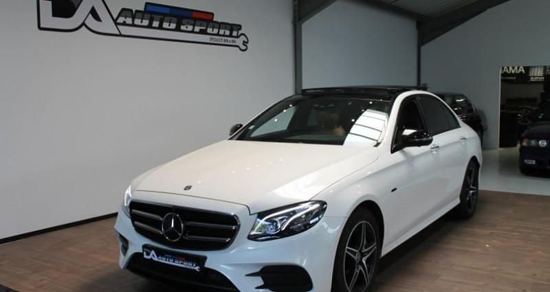Blanc Utilisé 2020 Mercedes E300 AMG Berline | 41 990 € (Prix assez cher) - Image 1/4