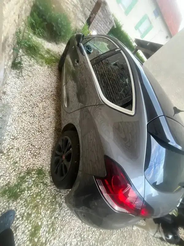 Gris Utilisé 2017 Citroën DS4 Citadine | 10 000 € - Image 1/4