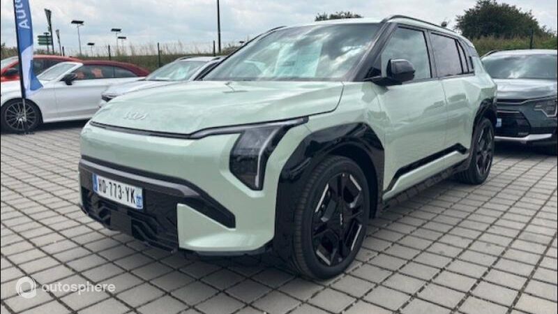 Vert Utilisé 2025 Kia EV3 GT-Line SUV | 38 999 € (Prix juste) - Image 1/4