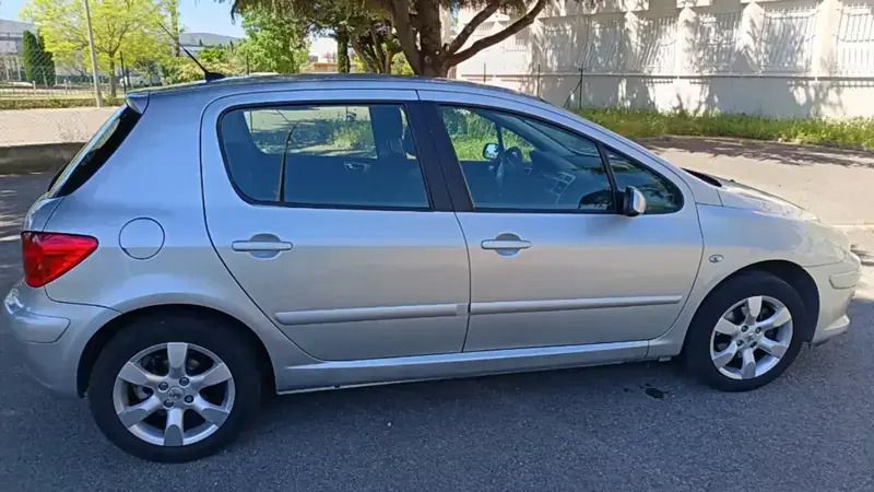 Gris Utilisé 2007 Peugeot 307 Berline | 3 900 € (Prix assez cher) - Image 1/4