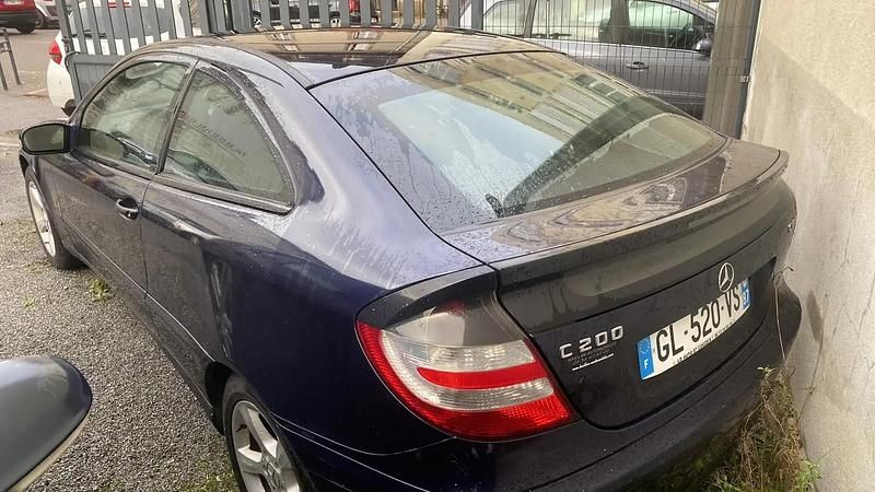 Utilisé 2004 Mercedes C200 Coupé | 3 000 € - Image 1/4