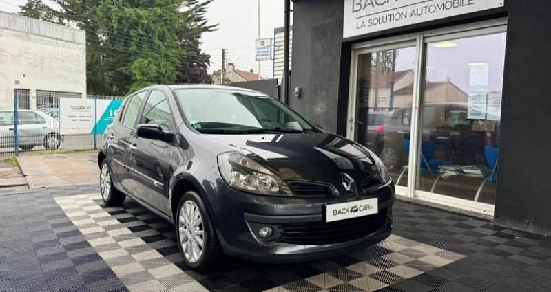 Utilisé 2005 Renault Clio III Dynamique Citadine | 6 990 € (Prix juste) - Image 1/4