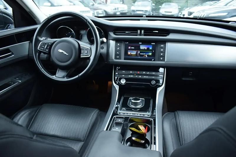 Occasion Jaguar XF Prestige 182 ch (133 kW) 2017 Noir Berline