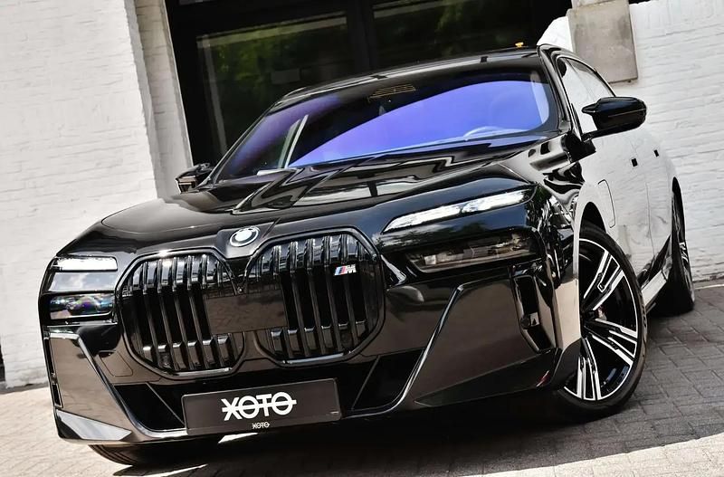 Noir Utilisé 2023 BMW 760 Sport Line Berline | 109 950 € - Image 1/4
