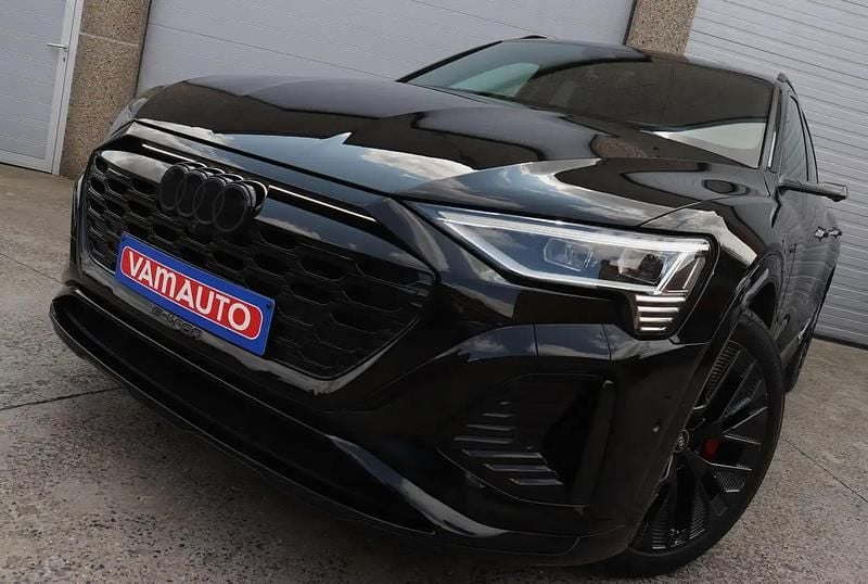 Noir Utilisé 2023 Audi Q8 e-tron Competition SUV | 61 950 € (Prix assez cher) - Image 1/4