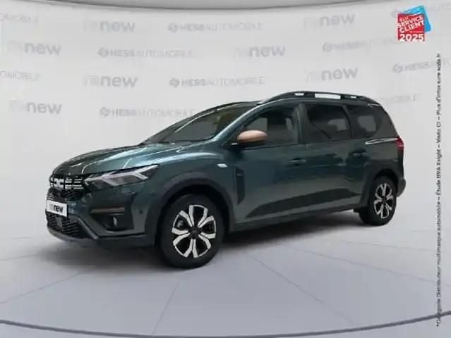 Vert cèdre métallisé Utilisé 2024 Dacia Jogger Extreme Monospace | 20 499 € (Prix juste) - Image 1/4