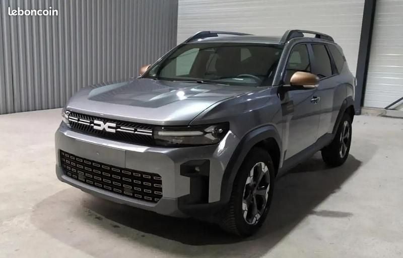 Gris Nouvelle 2025 Dacia Bigster Extreme SUV | 32 290 € (Prix juste) - Image 1/4