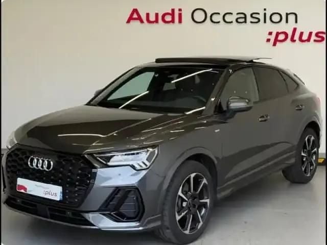 Gris daytona nacre Utilisé 2024 Audi Q3 Sportback S-Line SUV | 49 990 € - Image 1/4