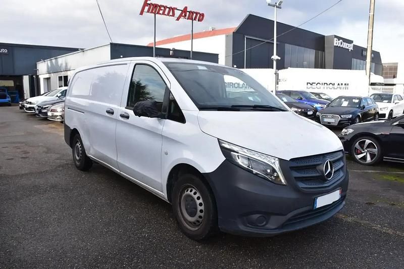 Blanc Utilisé 2021 Mercedes Vito Monospace | 22 490 € - Image 1/4