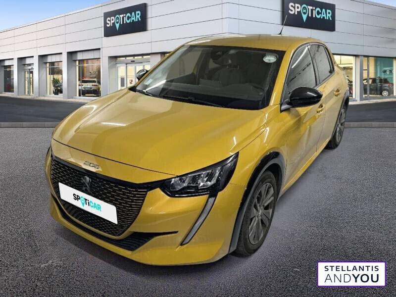 Jaune Utilisé 2023 Peugeot e-208 Allure Citadine | 17 490 € (Prix juste) - Image 1/4