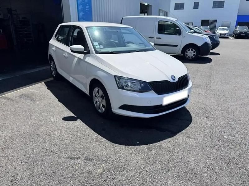 Occasion Skoda Fabia Active 61 ch (44 kW) 2015 Blanc Citadine