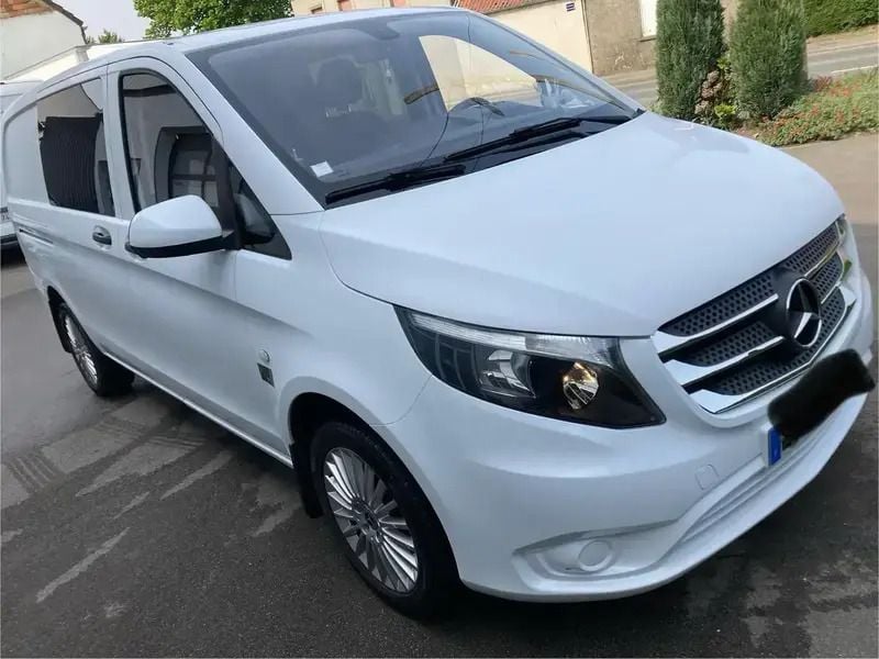 Blanc Utilisé 2018 Mercedes Vito Monospace | 27 400 € (Prix juste) - Image 1/4