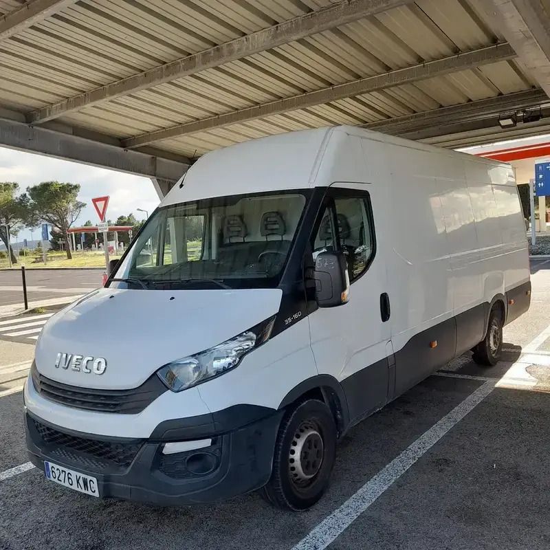 Utilisé 2019 Iveco Daily Berline | 12 000 € - Image 1/4