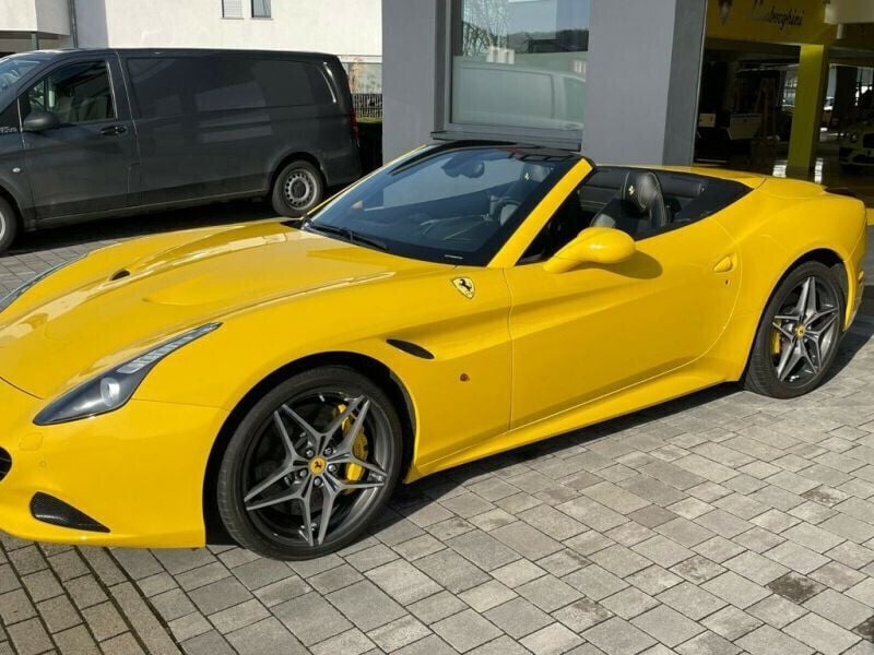 Jaune Utilisé 2015 Ferrari California Cabriolet | 156 700 € - Image 1/4