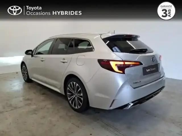Occasion Toyota Corolla Design 2024 Gris argent métallisé Break