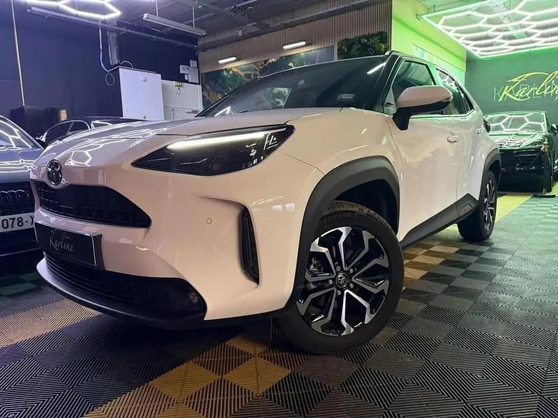 Noir Occasion 2023 Toyota Yaris Cross Design SUV | 22 490 € (Bon prix) - Image 1/4