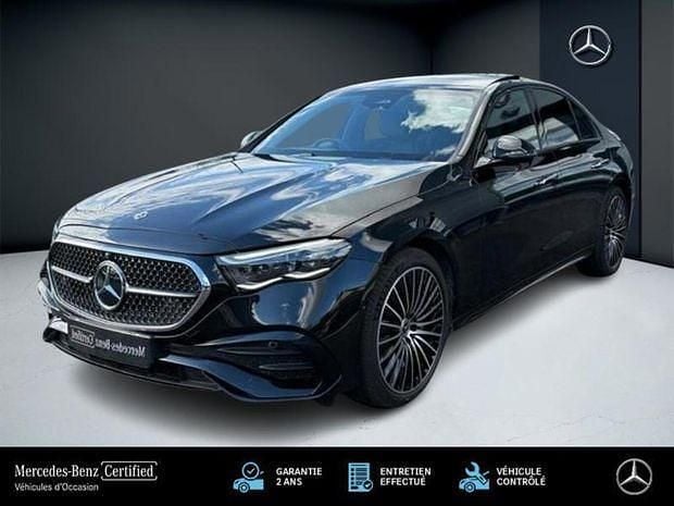 Noir Utilisé 2024 Mercedes 300 AMG line Berline | 61 789 € (Bon prix) - Image 1/4