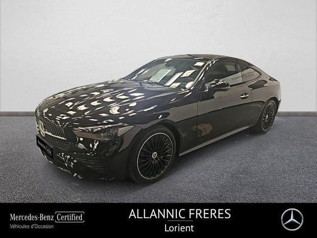Noir Utilisé 2025 Mercedes CLE220 AMG line | 69 900 € - Image 1/4