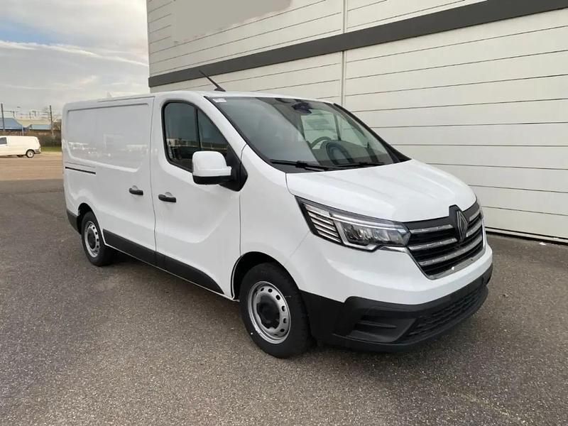 Blanc Nouvelle 2025 Renault Trafic Monospace | 33 588 € (Bon prix) - Image 1/4