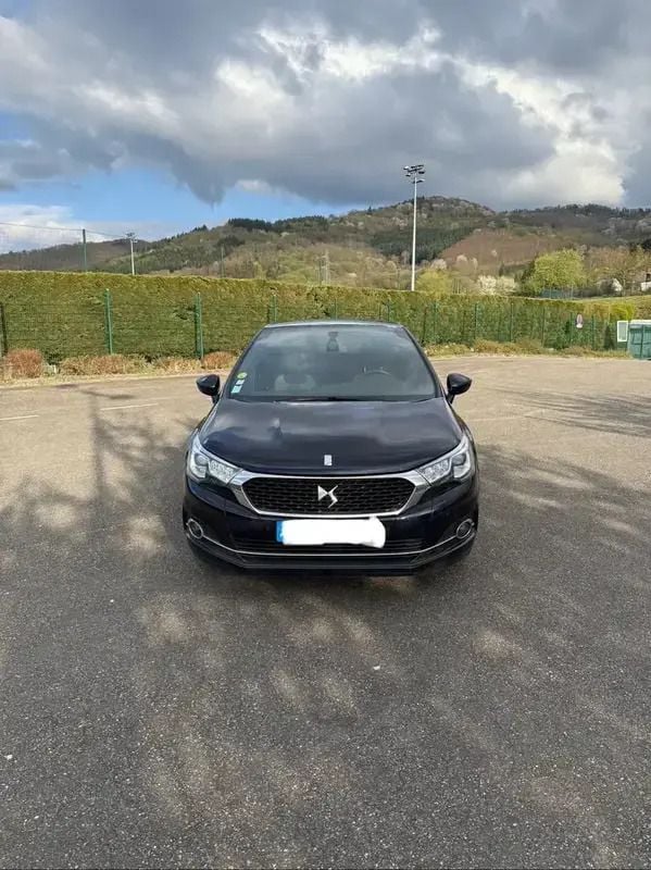 Utilisé 2017 DS Automobiles DS4 So Chic Berline | 10 000 € - Image 1/4