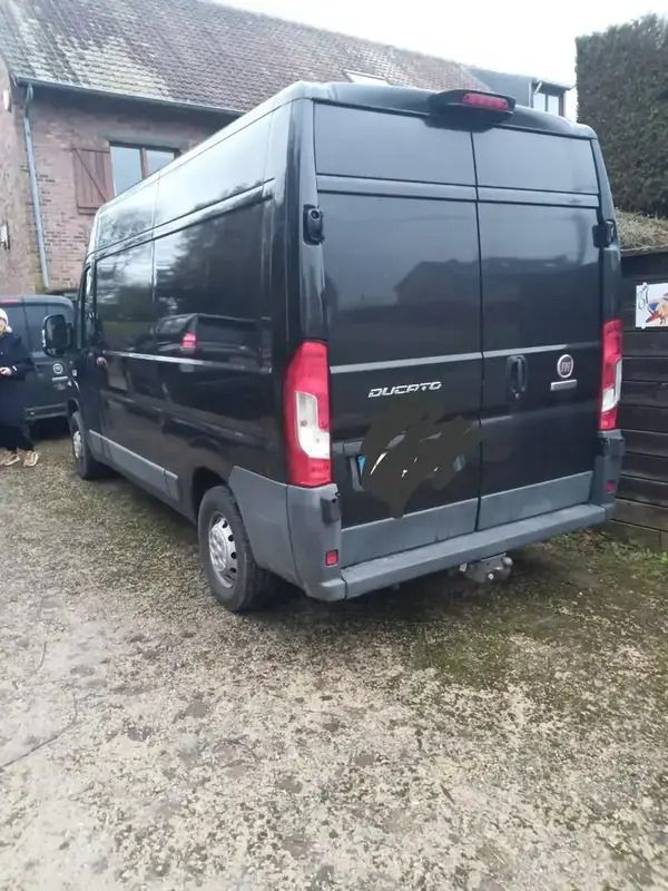 Noir Utilisé 2017 Fiat Ducato Van | 19 000 € - Image 1/4