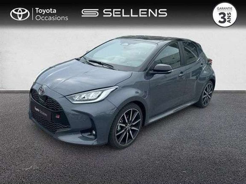Utilisé 2025 Toyota Yaris Hybrid Sport Berline | 26 450 € (Prix juste) - Image 1/1