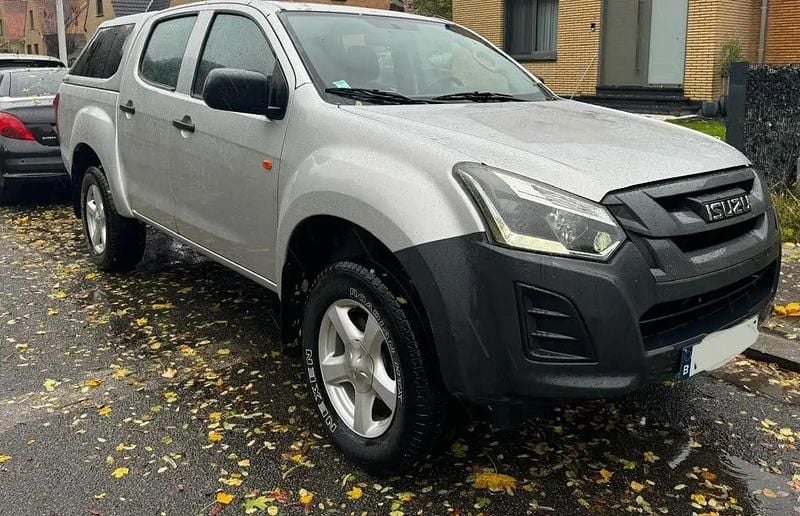 Gris Utilisé 2018 Isuzu D-Max Berline | 27 590 € (Prix juste) - Image 1/4