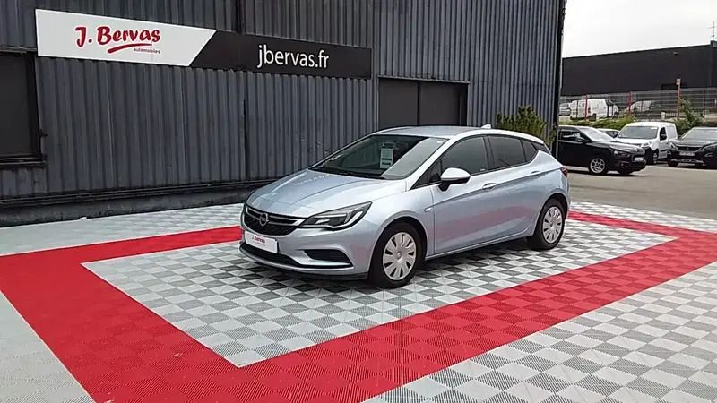 Gris Utilisé 2017 Opel Astra Berline | 9 990 € - Image 1/4