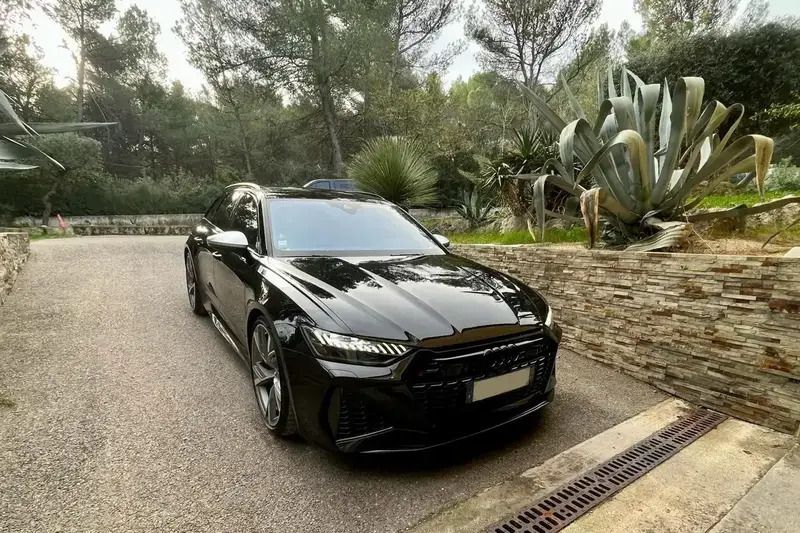 Noir Utilisé 2020 Audi RS6 Sport Break | 134 990 € - Image 1/4