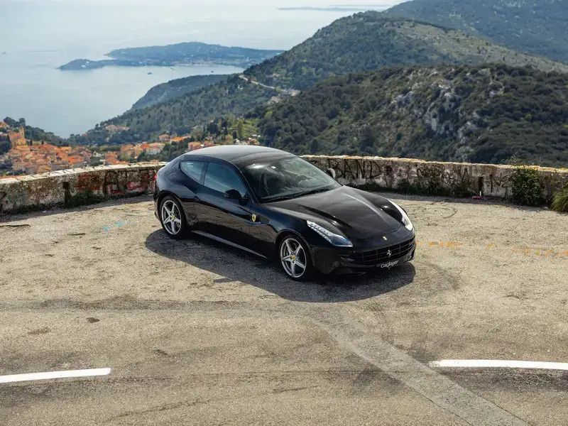 Noir Utilisé 2011 Ferrari FF Coupé | 159 990 € - Image 1/4