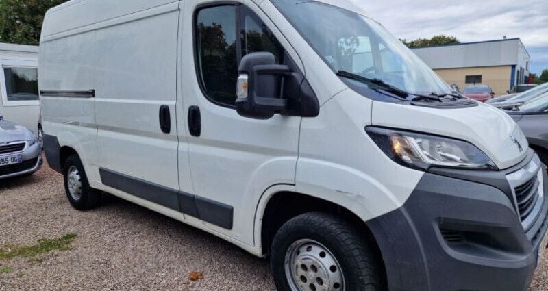 Utilisé 2018 Peugeot Boxer Premium Van | 13 990 € (Prix juste) - Image 1/4