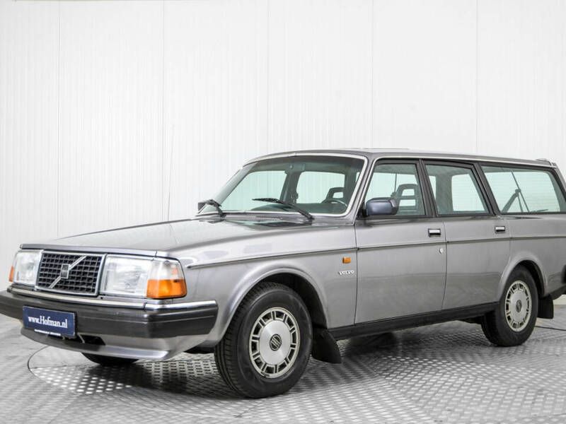 Gris Utilisé 1982 Volvo 245 Break | 15 900 € - Image 1/4