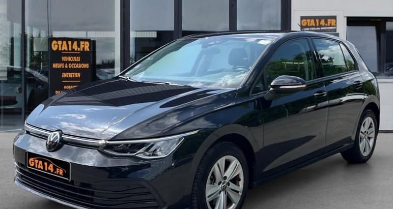 Utilisé 2023 VW Golf VIII Life Berline | 21 480 € (Prix juste) - Image 1/4