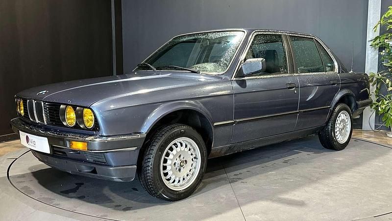 Occasion BMW 318 105 ch (77 kW) 1986 Bleu Berline