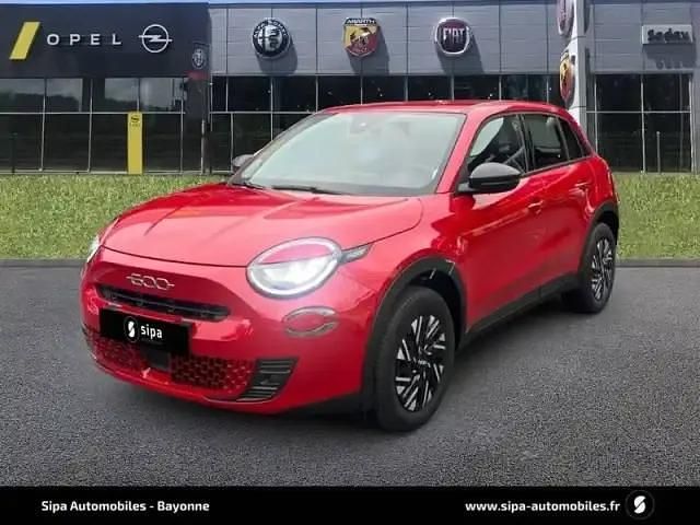 Rouge adrénaline Nouvelle 2025 Fiat 600 Berline | 25 700 € (Prix juste) - Image 1/4