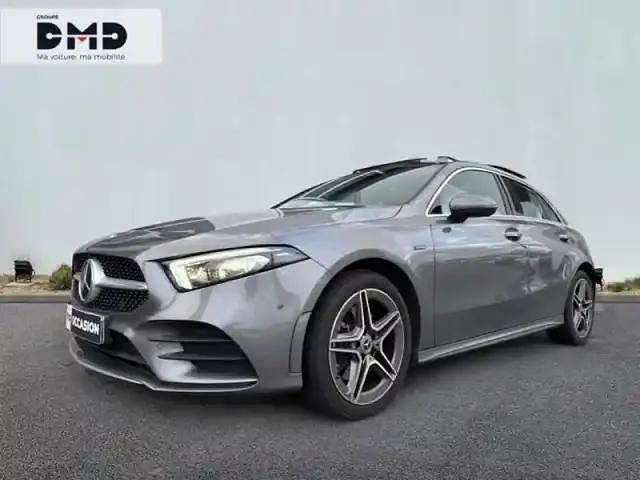 Gris montagne métallisé Utilisé 2021 Mercedes A250 AMG line Berline | 26 990 € - Image 1/4