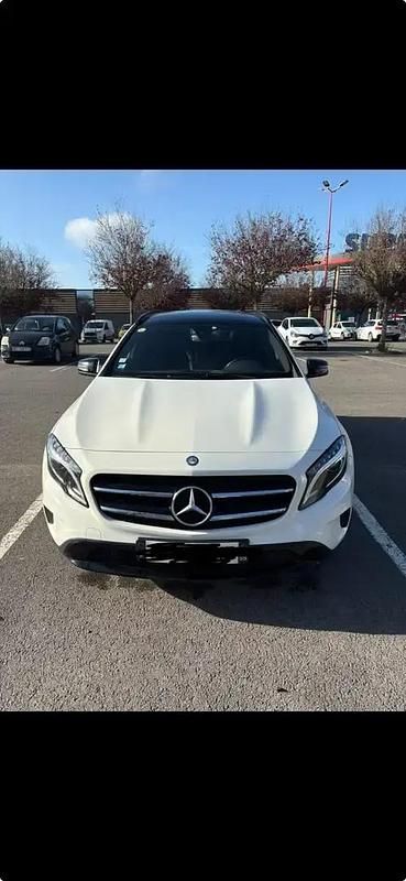 Utilisé 2016 Mercedes GLA200 Edition SUV | 16 500 € (Prix juste) - Image 1/4
