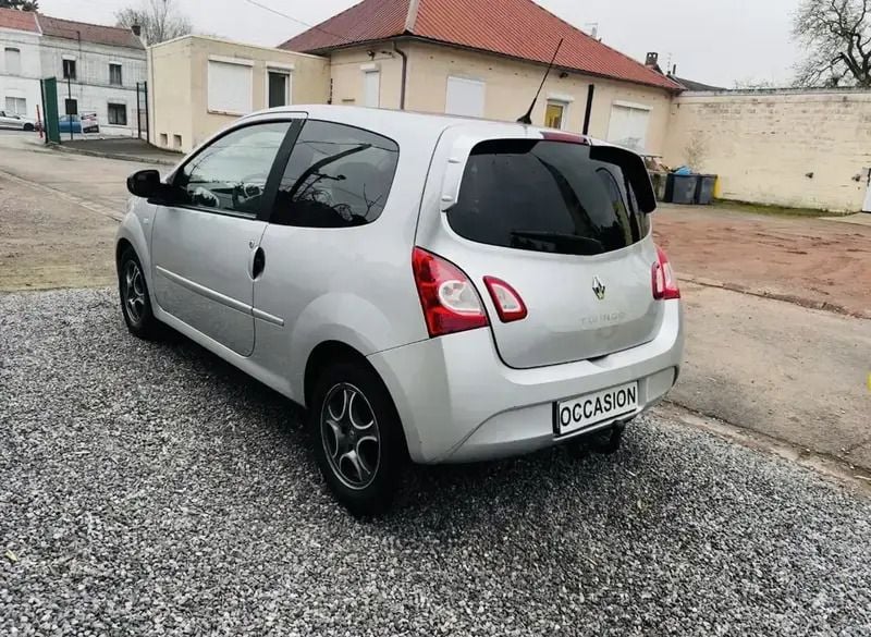 Image 2/4