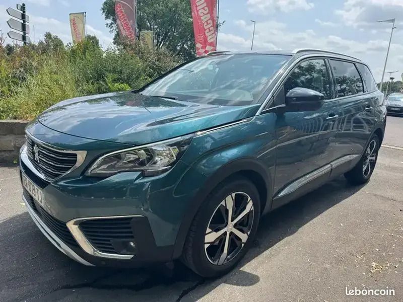 Bleu Utilisé 2017 Peugeot 5008 Allure Monospace | 11 990 € - Image 1/4