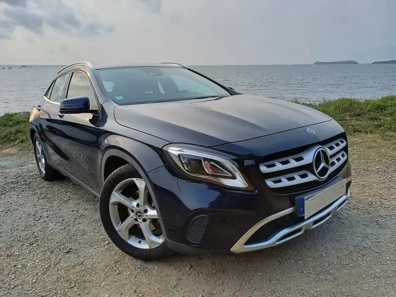 Bleu Utilisé 2018 Mercedes GLA180 SUV | 17 500 € - Image 1/4