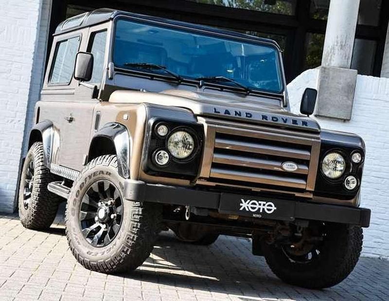Occasion Land Rover Defender 123 ch (90 kW) 2013 Brun SUV
