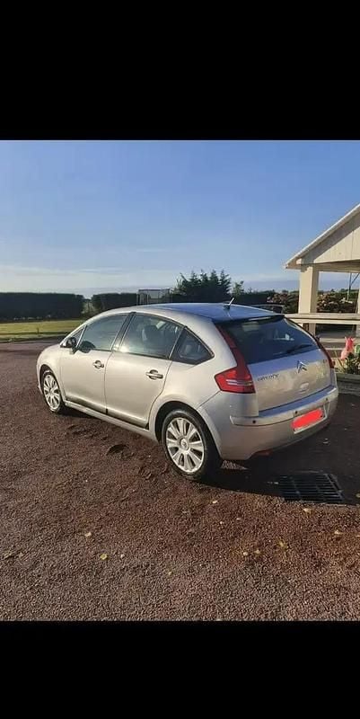 Utilisé 2007 Citroën C4 Exclusive Berline | 4 699 € (Prix juste) - Image 1/4